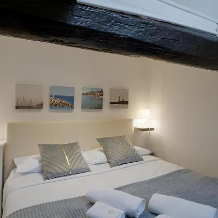 Pied-a-terre Saint Michel شقة *