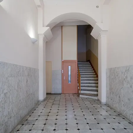 Pied-a-terre Saint Michel شقة مينتون
