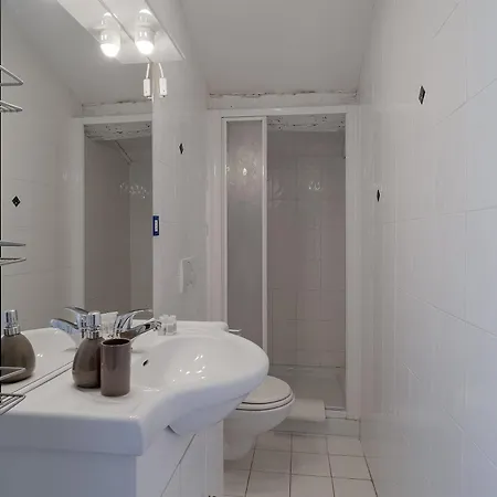 Pied-a-terre Saint Michel شقة مينتون