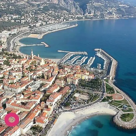 Pied-a-terre Saint Michel مينتون