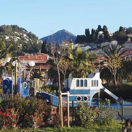 Pied-a-terre Saint Michel アパート