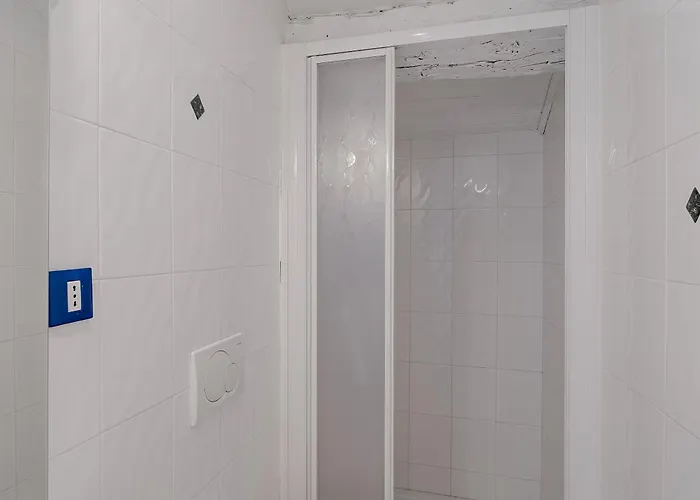 Pied-a-terre Saint Michel * مينتون