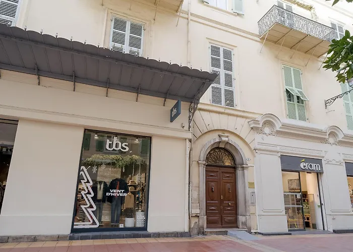 شقة Pied-a-terre Saint Michel مينتون